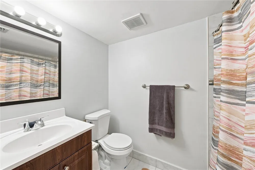 3930 Inverrary Blvd #602-D Lauderhill, FL 33319
