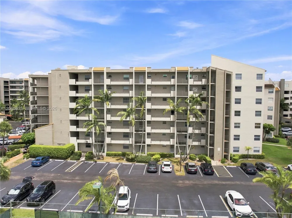 3930 Inverrary Blvd #602-D Lauderhill, FL 33319