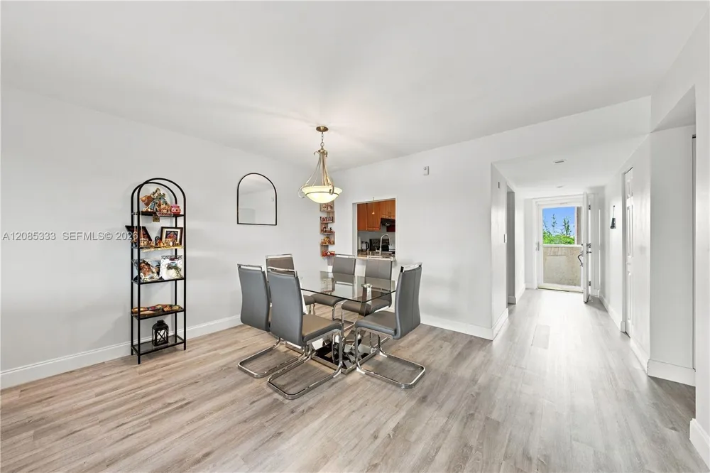 3930 Inverrary Blvd #602-D Lauderhill, FL 33319