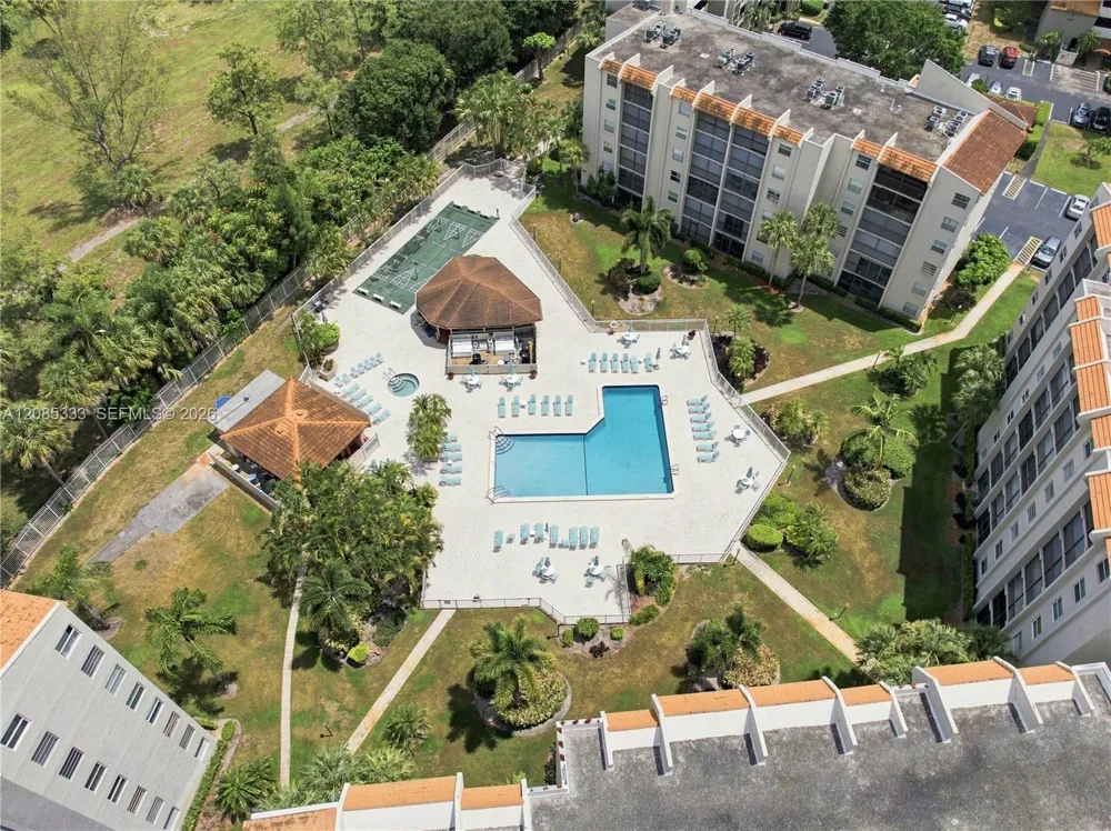 3930 Inverrary Blvd #602-D Lauderhill, FL 33319