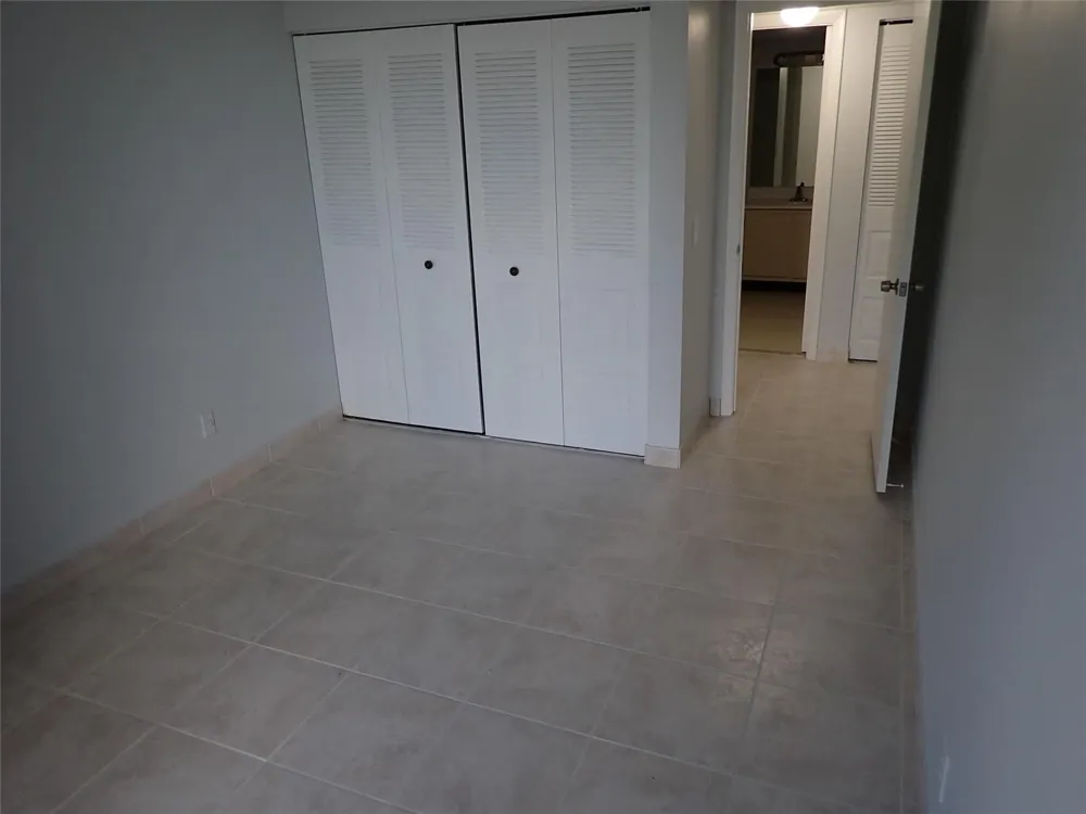106 Lake Emerald Drive #401 Oakland Park, FL 33309