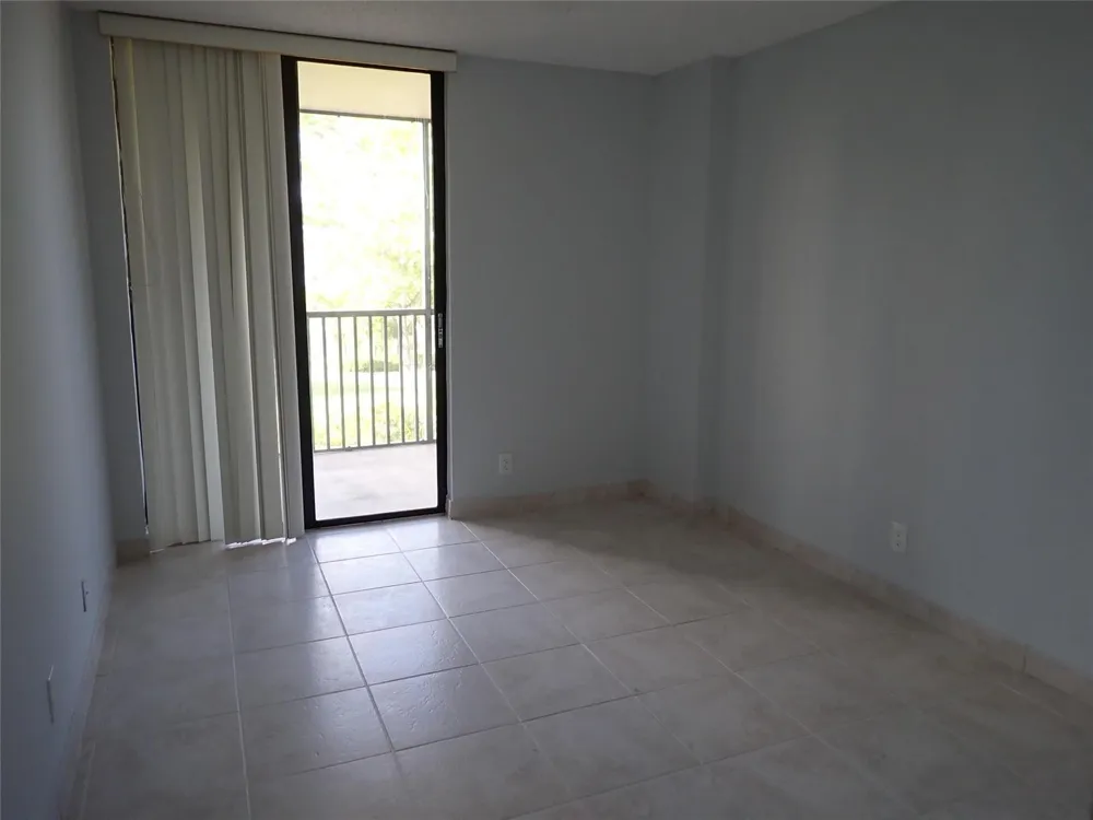 106 Lake Emerald Drive #401 Oakland Park, FL 33309