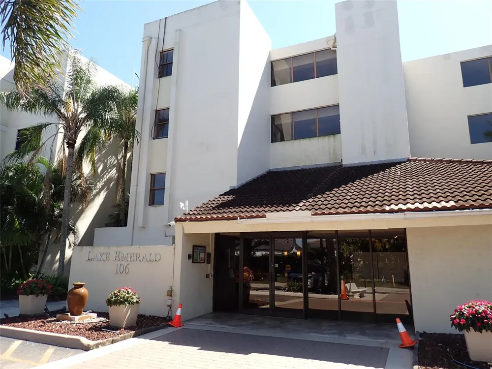 106 Lake Emerald Drive #401 Oakland Park, FL 33309