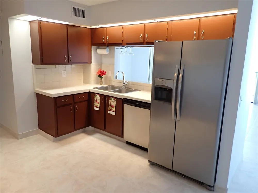 106 Lake Emerald Drive #401 Oakland Park, FL 33309