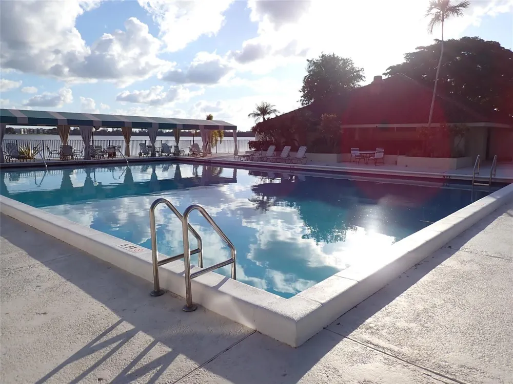 106 Lake Emerald Drive #401 Oakland Park, FL 33309