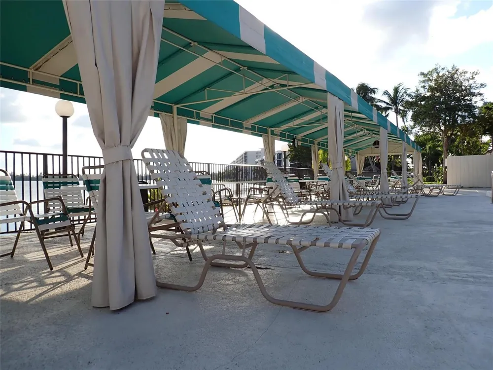 106 Lake Emerald Drive #401 Oakland Park, FL 33309