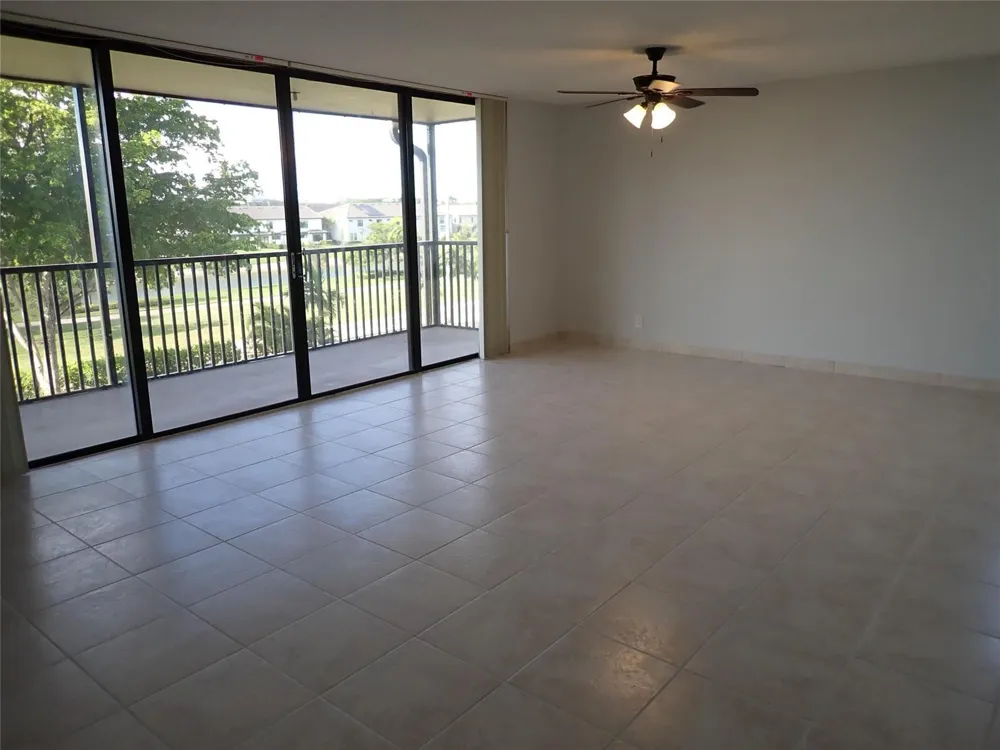106 Lake Emerald Drive #401 Oakland Park, FL 33309