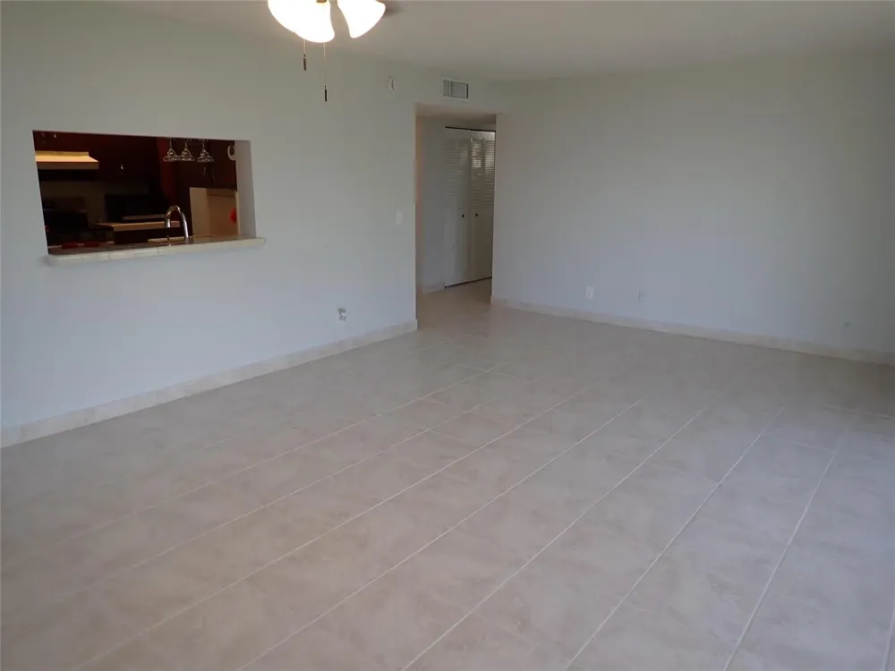 106 Lake Emerald Drive #401 Oakland Park, FL 33309