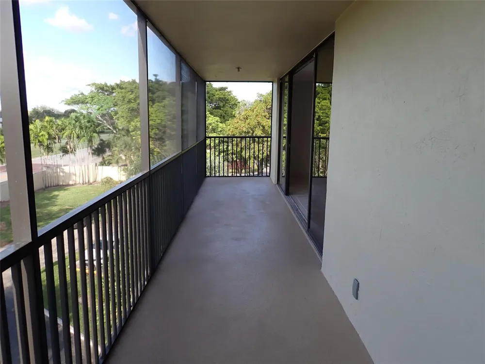 106 Lake Emerald Drive #401 Oakland Park, FL 33309