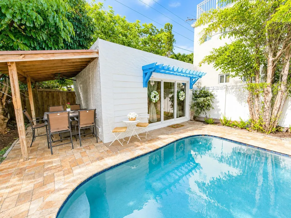 1415 NE 4th Place Fort Lauderdale, FL 33301