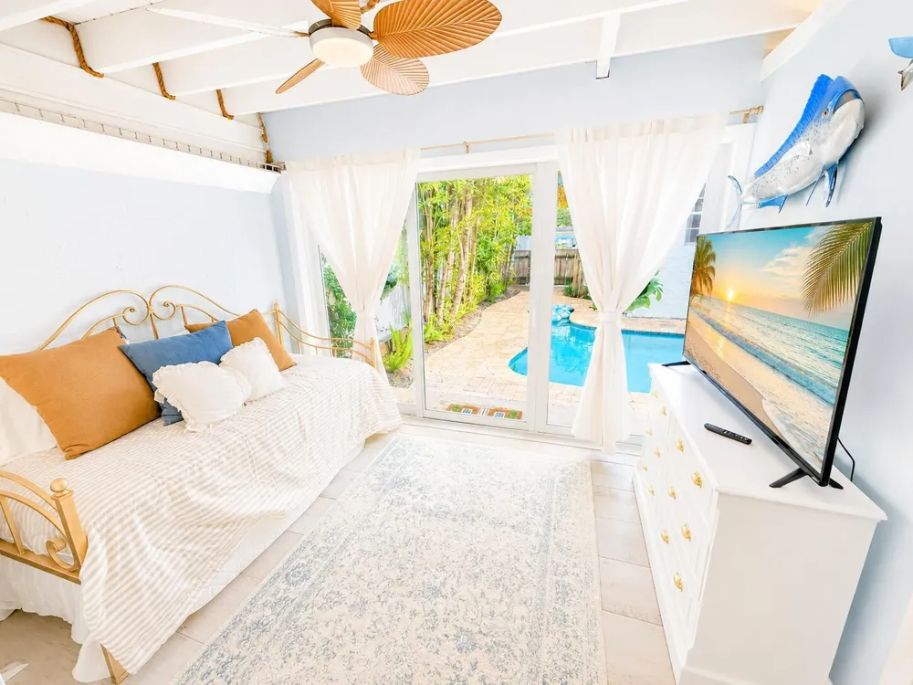 1415 NE 4th Place Fort Lauderdale, FL 33301