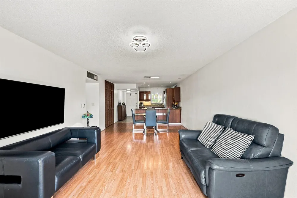 805 W Oakland Park Boulevard Oakland Park, FL 33311