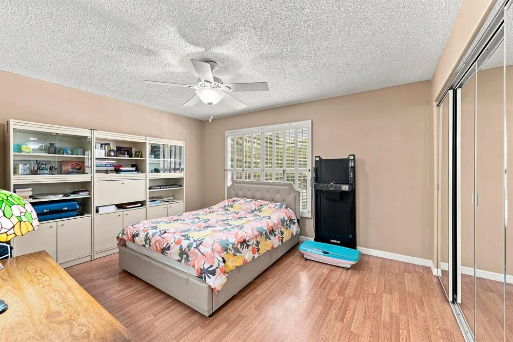 805 W Oakland Park Boulevard Oakland Park, FL 33311