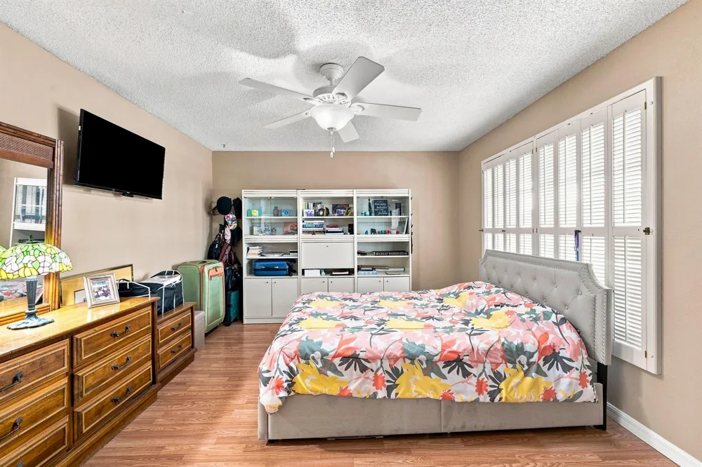 805 W Oakland Park Boulevard Oakland Park, FL 33311
