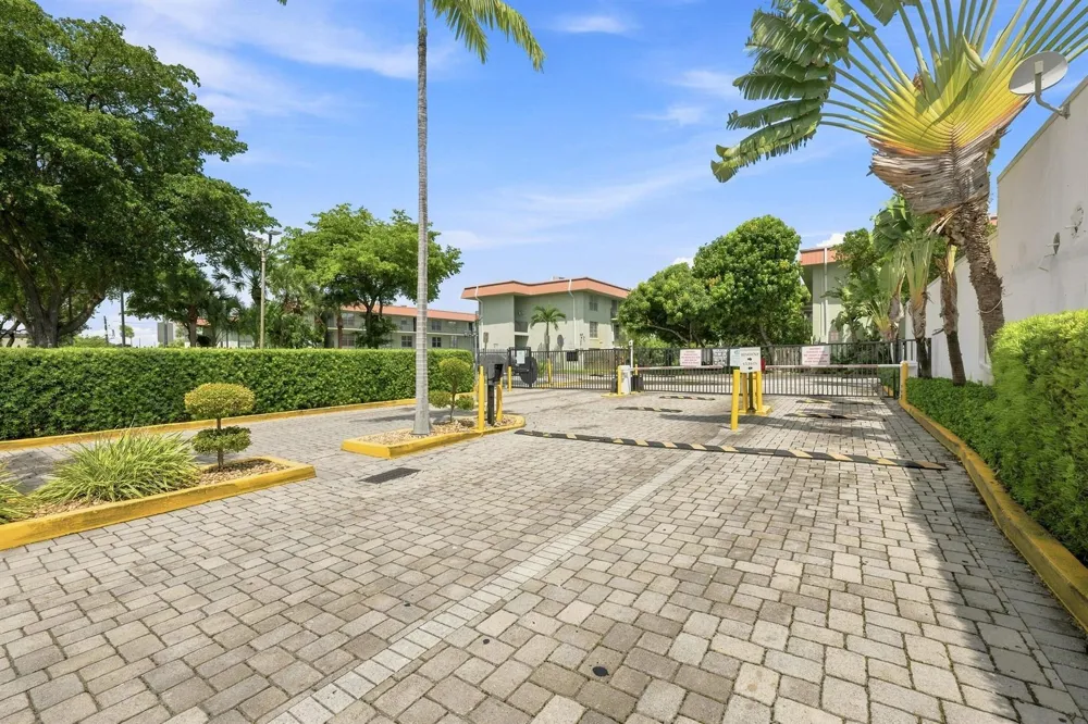 805 W Oakland Park Boulevard Oakland Park, FL 33311