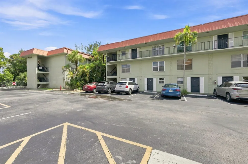 805 W Oakland Park Boulevard Oakland Park, FL 33311