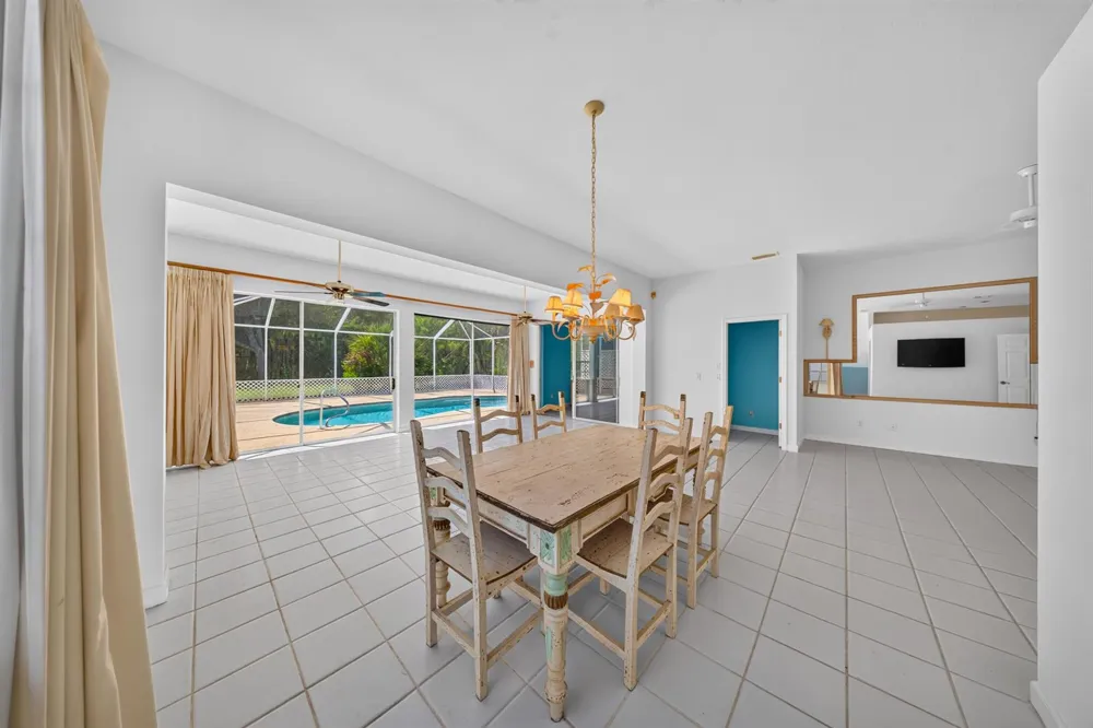 9437 POINCIANA COURT Fort Pierce, FL 34951
