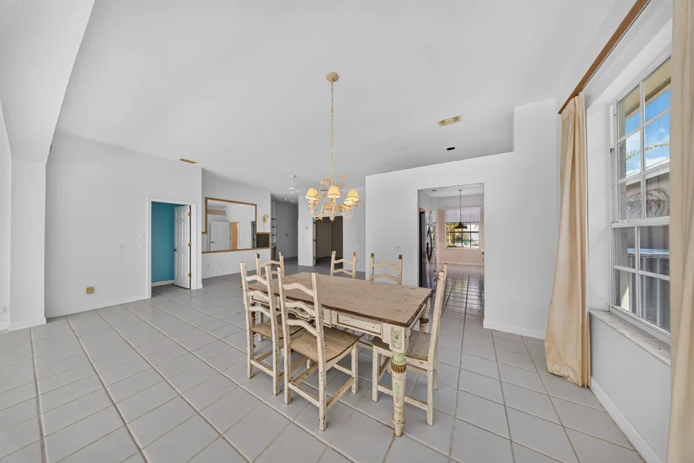 9437 POINCIANA COURT Fort Pierce, FL 34951