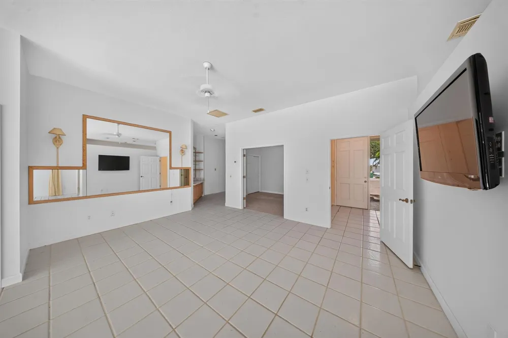 9437 POINCIANA COURT Fort Pierce, FL 34951