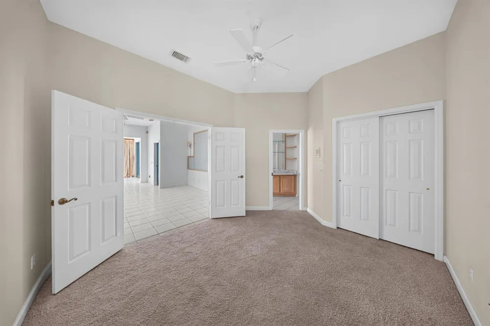 9437 POINCIANA COURT Fort Pierce, FL 34951