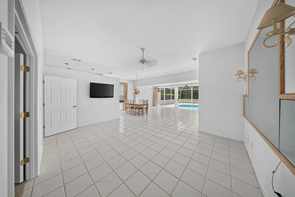9437 POINCIANA COURT Fort Pierce, FL 34951
