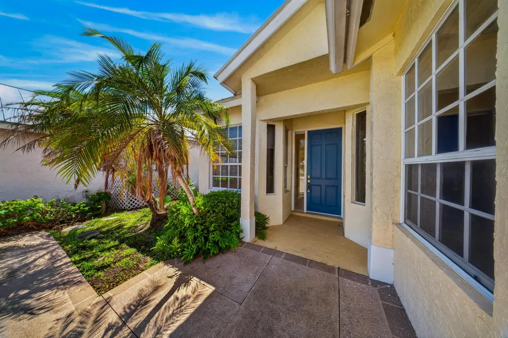 9437 POINCIANA COURT Fort Pierce, FL 34951