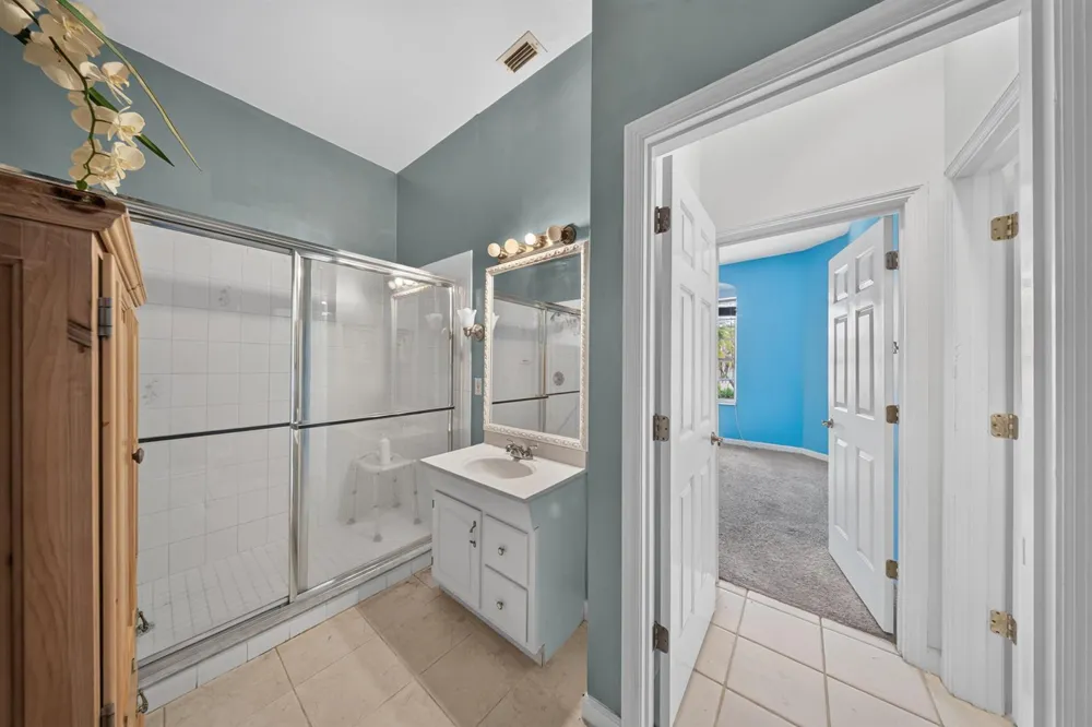 9437 POINCIANA COURT Fort Pierce, FL 34951