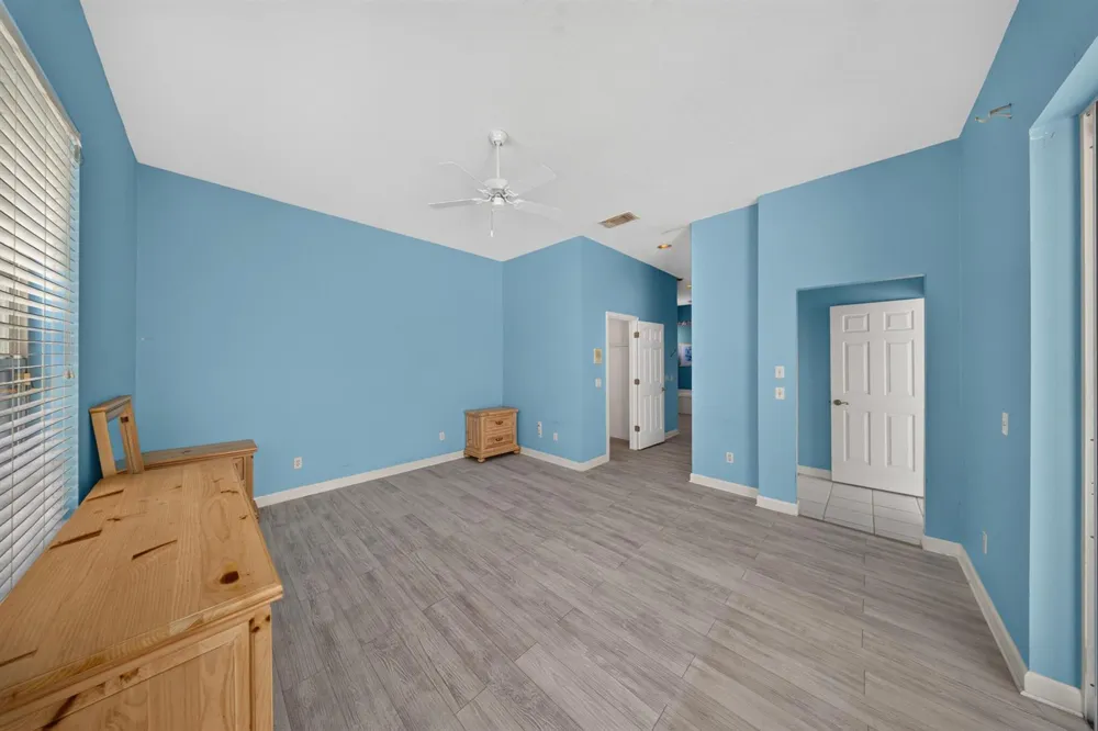 9437 POINCIANA COURT Fort Pierce, FL 34951