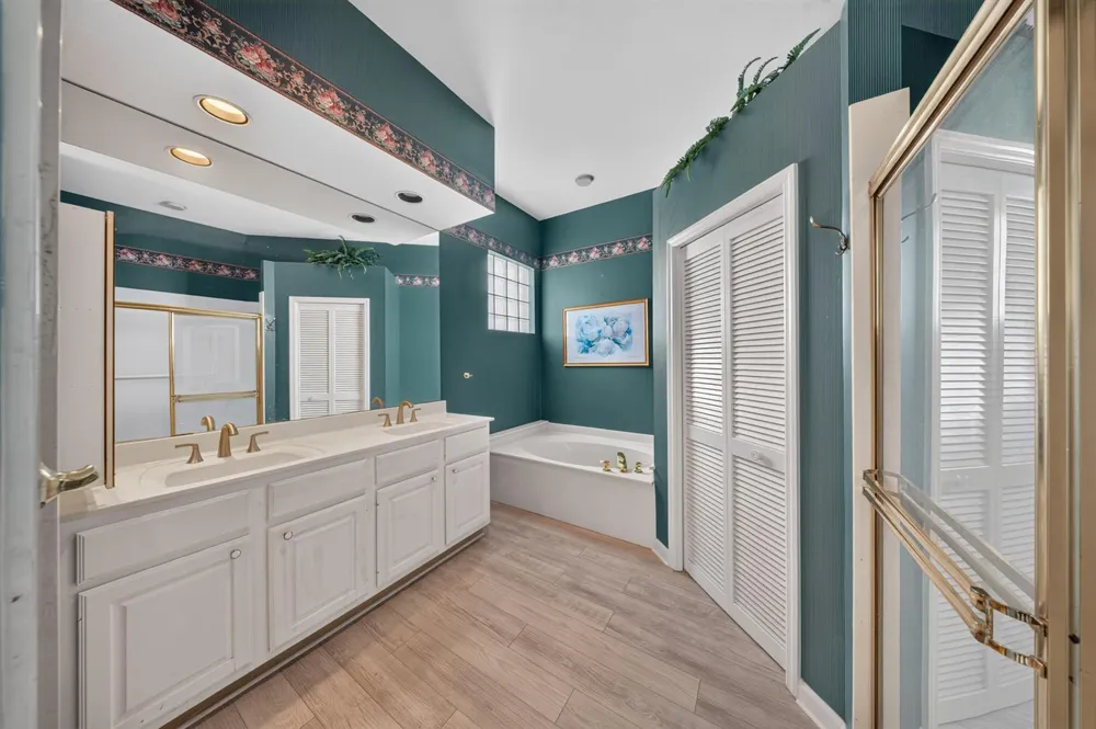 9437 POINCIANA COURT Fort Pierce, FL 34951