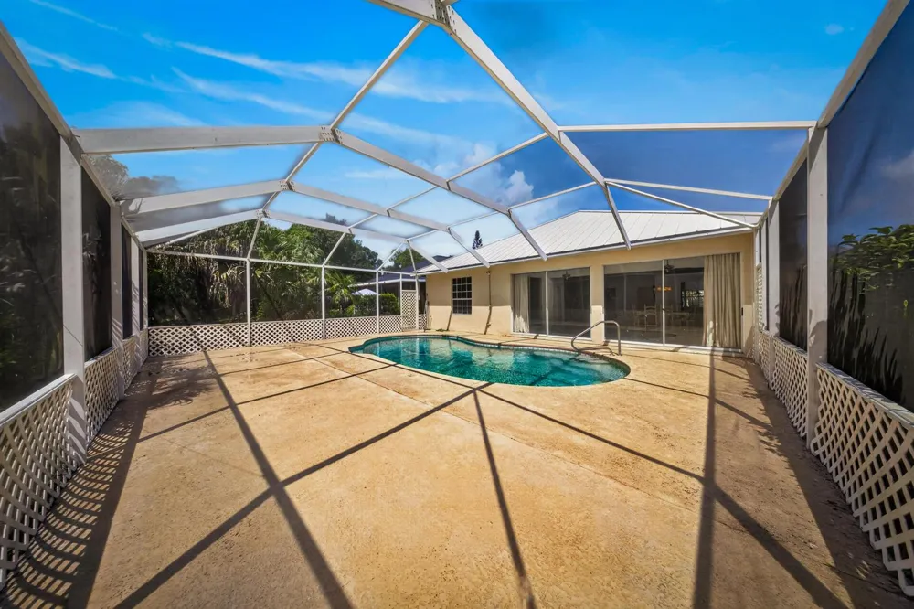 9437 POINCIANA COURT Fort Pierce, FL 34951