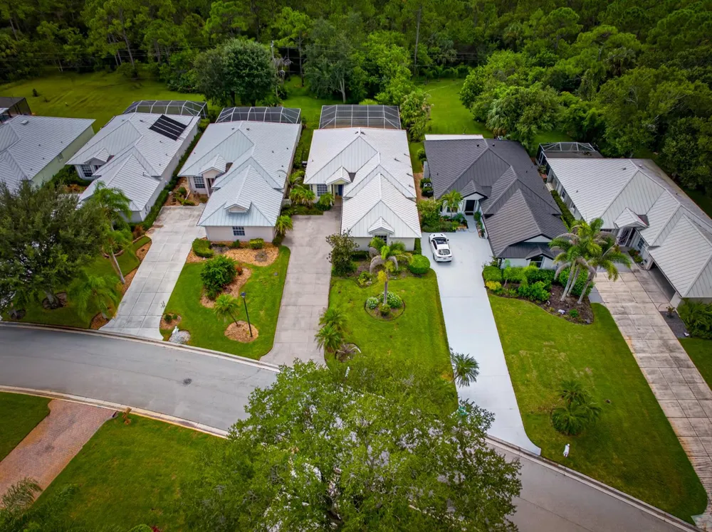 9437 POINCIANA COURT Fort Pierce, FL 34951