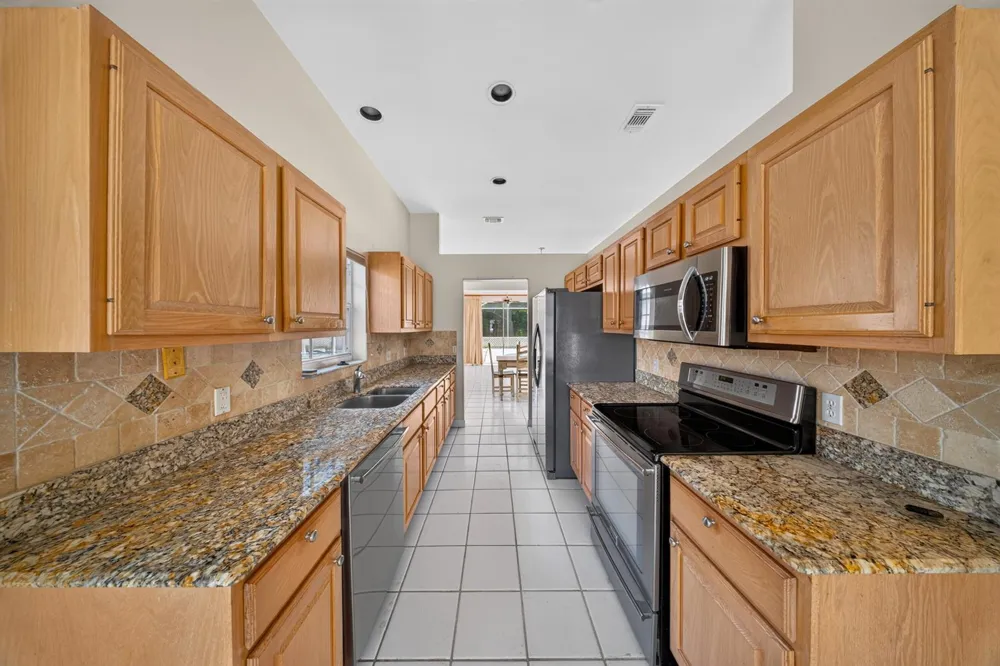 9437 POINCIANA COURT Fort Pierce, FL 34951