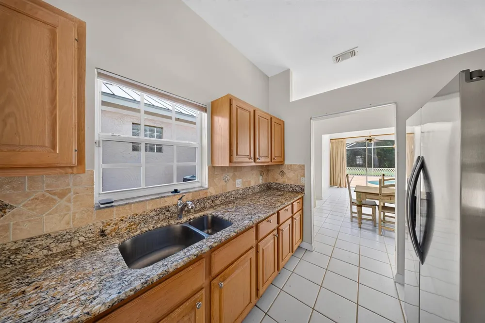 9437 POINCIANA COURT Fort Pierce, FL 34951