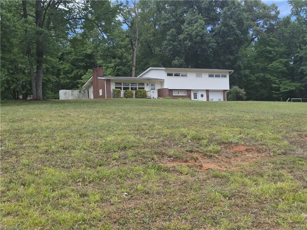 6230 Stanleyville Drive Rural Hall, NC 27045