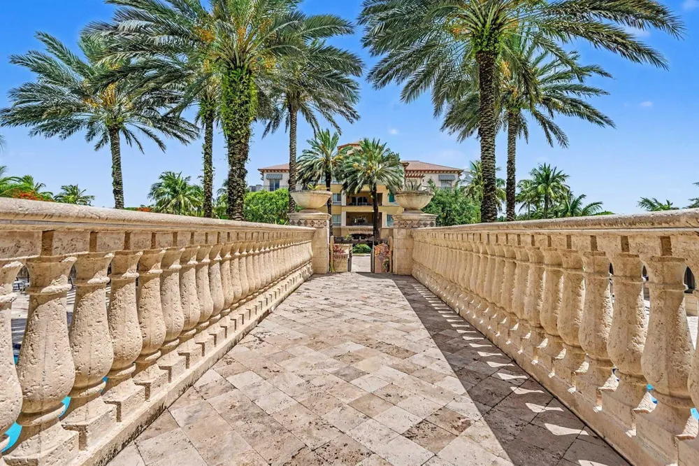 16102 Emerald Estates Drive #128 Weston, FL 33331