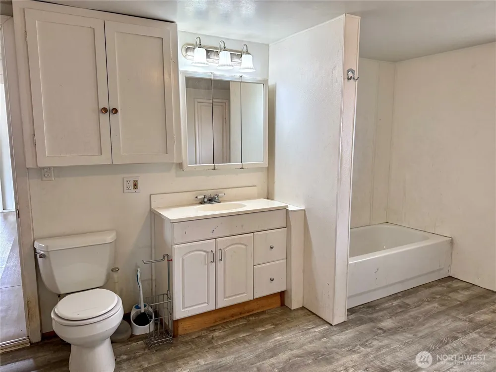 410 W Glover Street Harrington, WA 99134