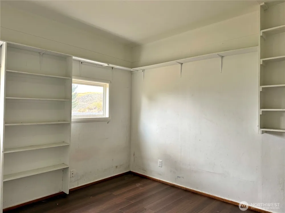 410 W Glover Street Harrington, WA 99134