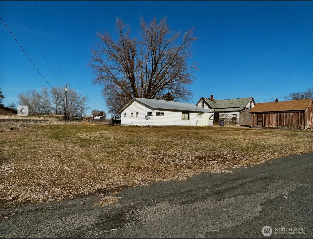 410 W Glover Street Harrington, WA 99134