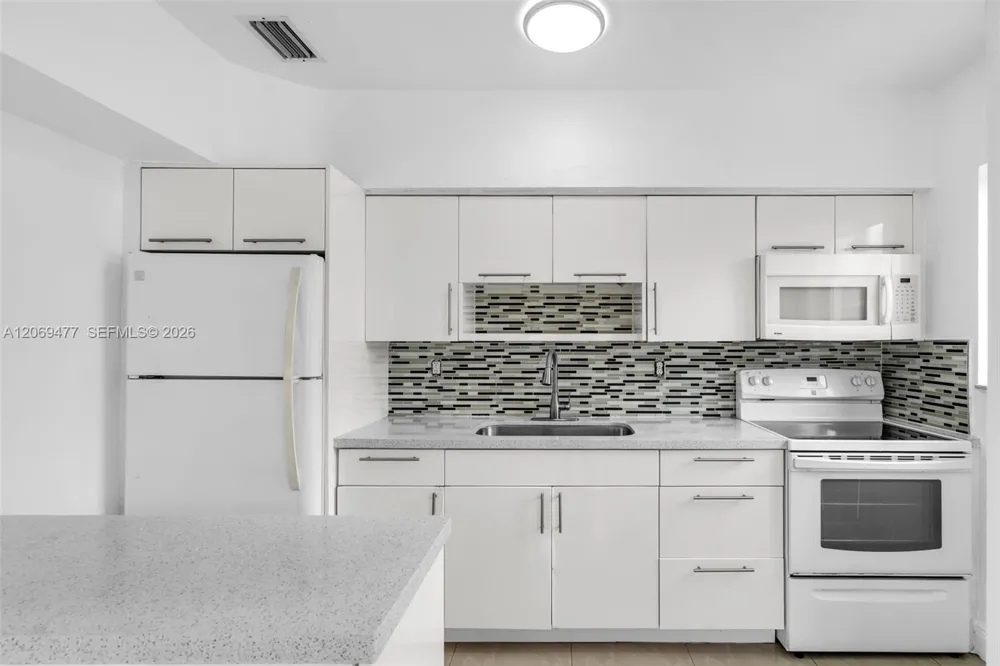 540 Beacom Blvd Miami, FL 33135