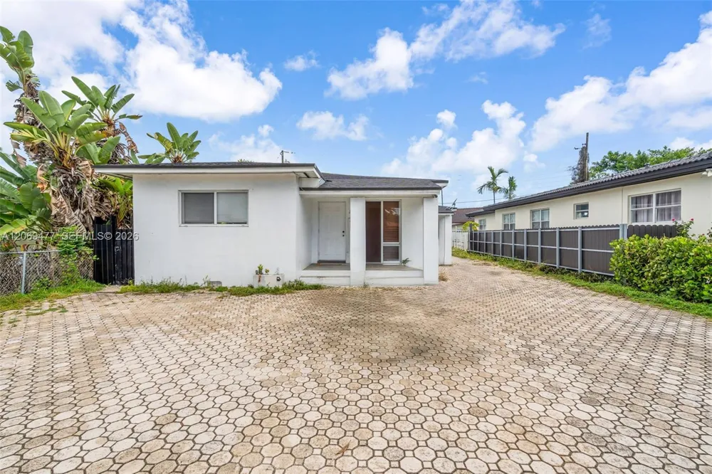 540 Beacom Blvd Miami, FL 33135