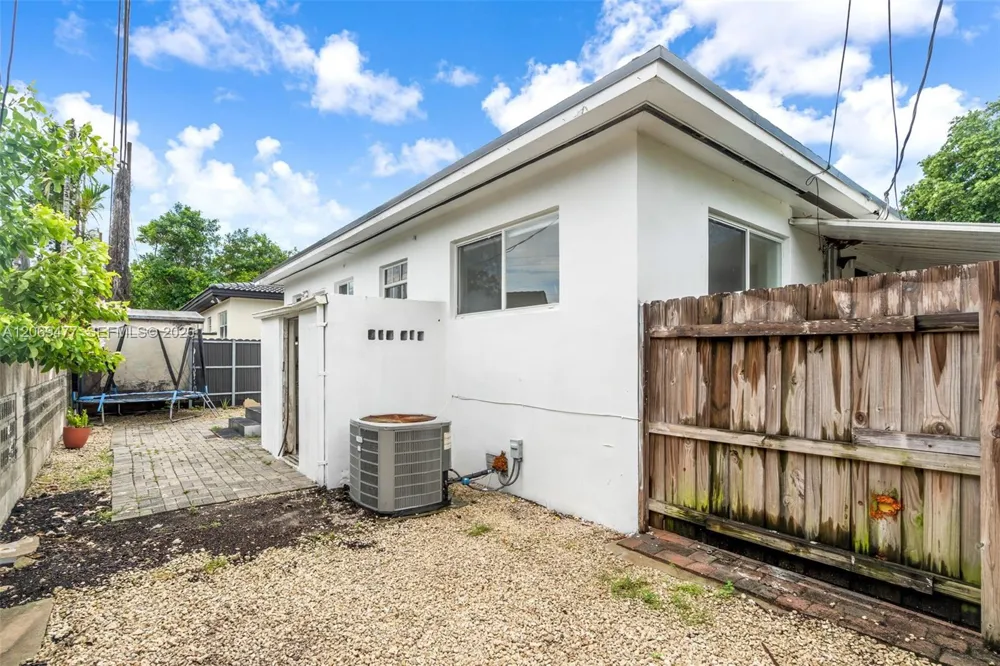 540 Beacom Blvd Miami, FL 33135