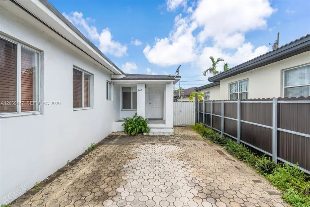540 Beacom Blvd Miami, FL 33135
