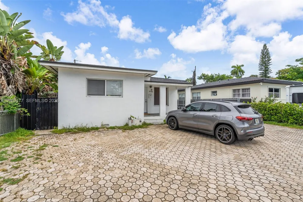 540 Beacom Blvd Miami, FL 33135