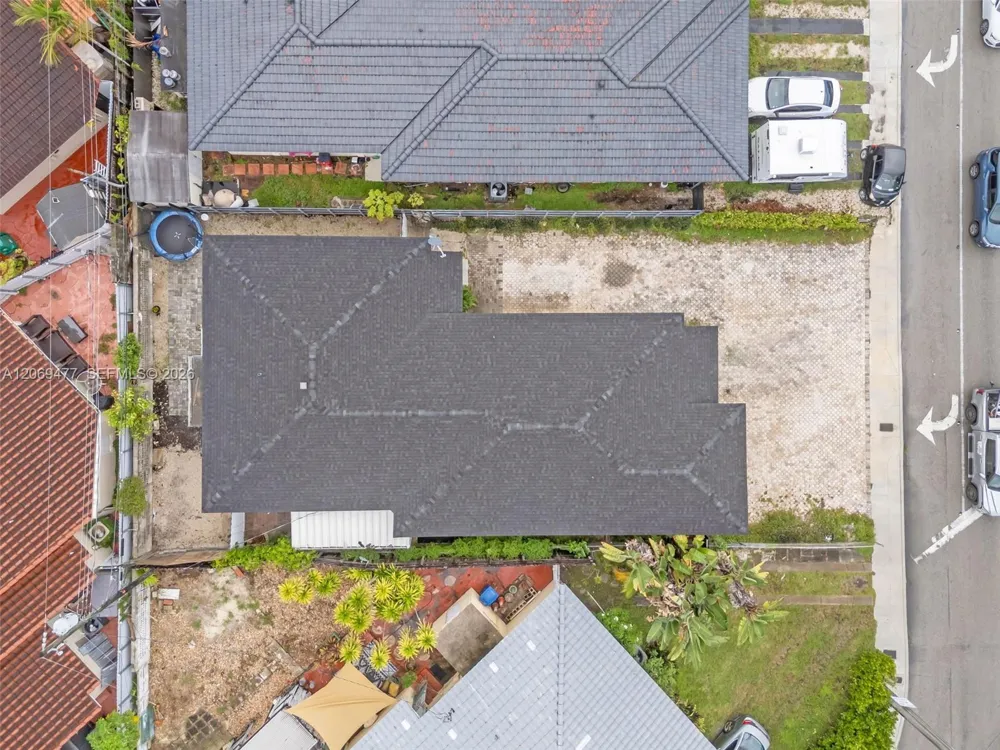 540 Beacom Blvd Miami, FL 33135