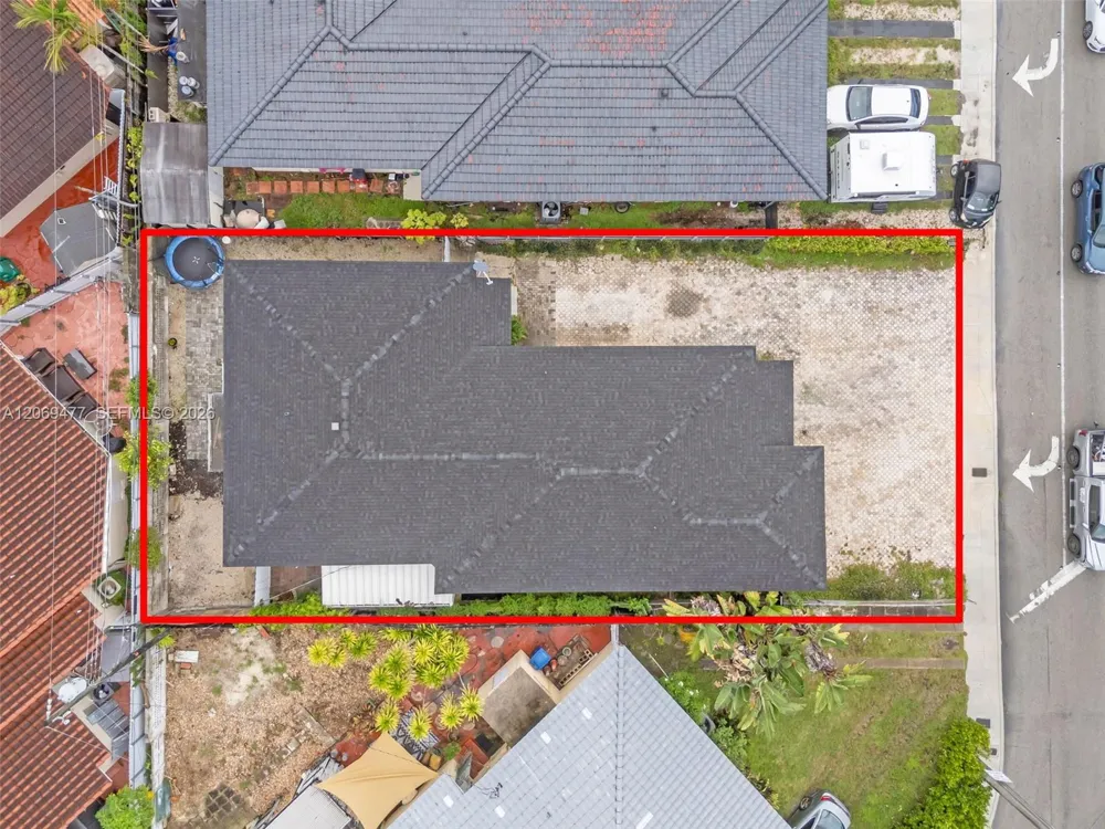 540 Beacom Blvd Miami, FL 33135