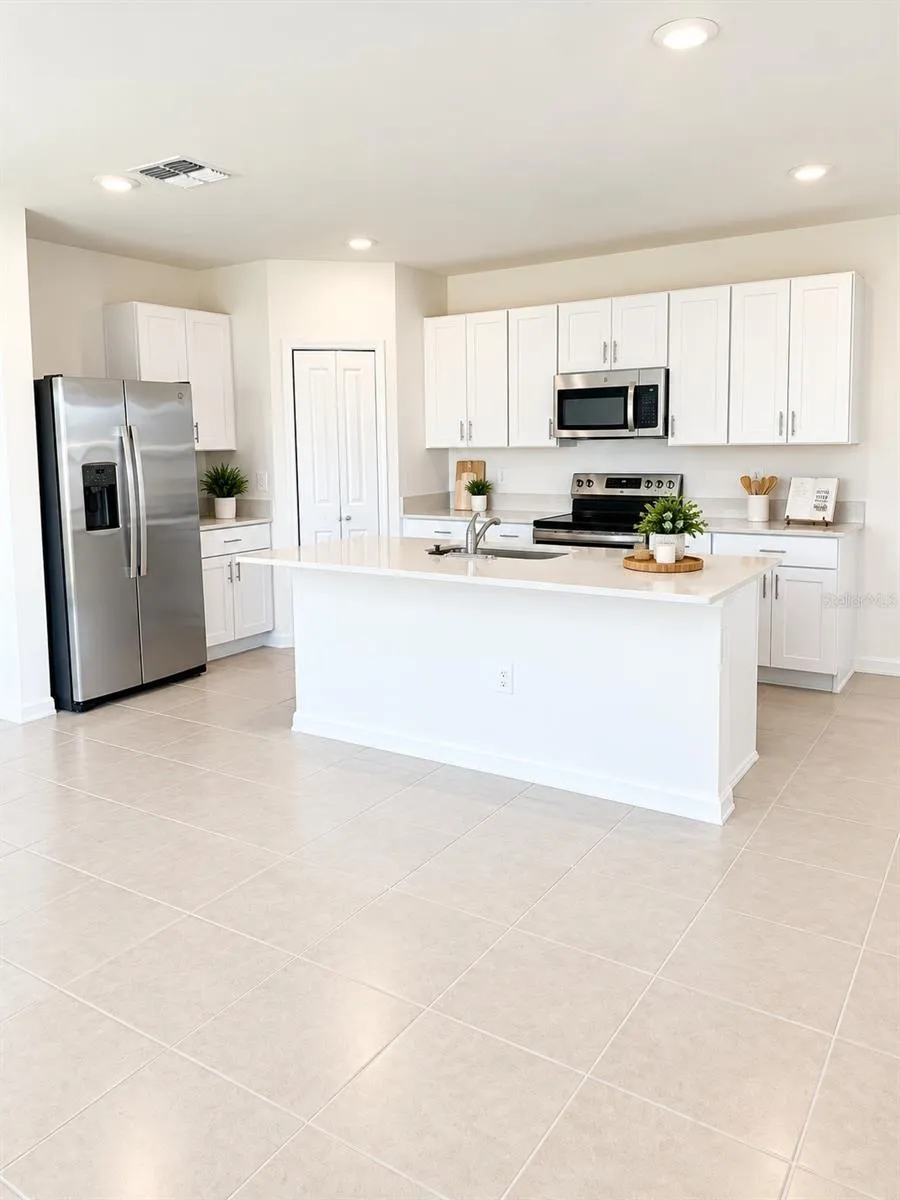 2234 RED CROSSBILL DRIVE Wimauma, FL 33598