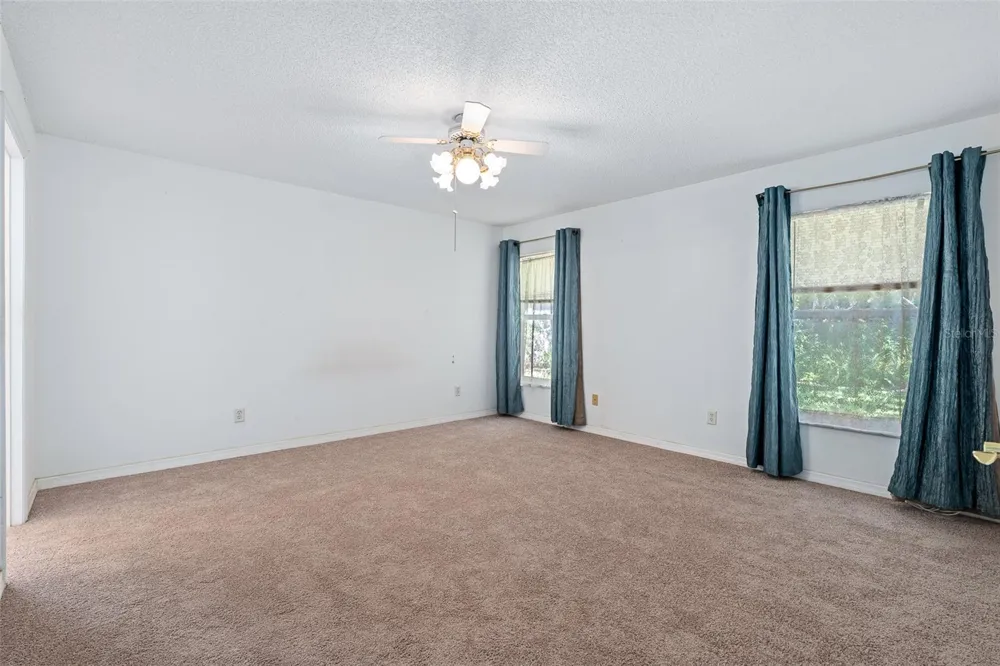 5902 KENDREW DRIVE Port Orange, FL 32127
