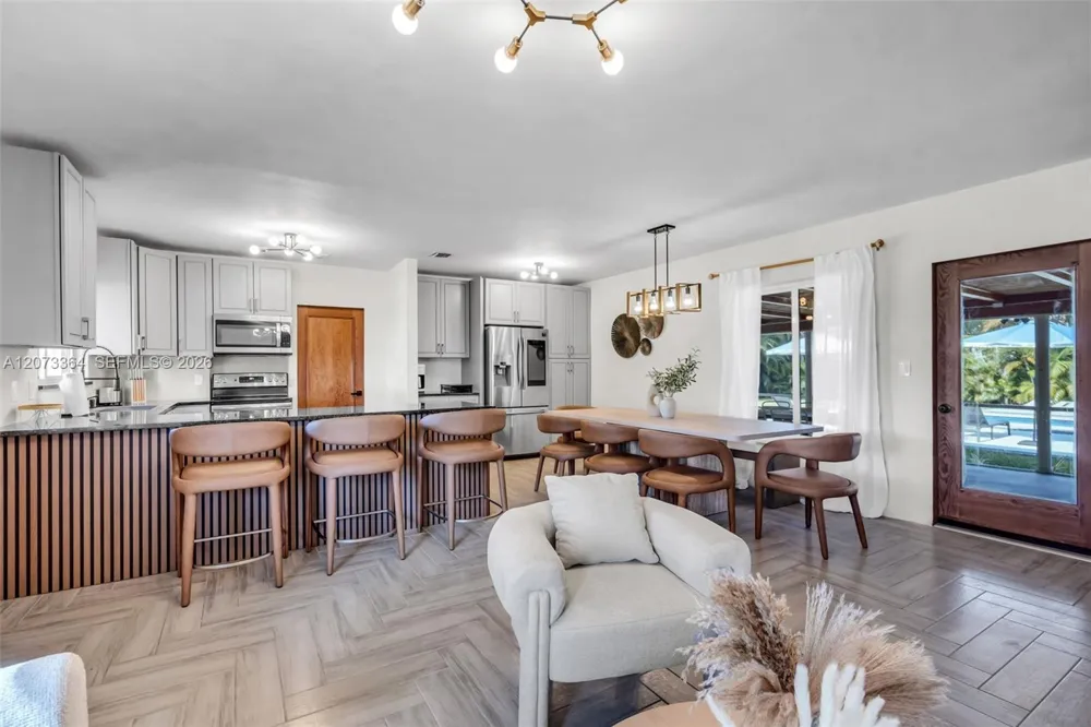 535 Biscayne River Dr Miami, FL 33169
