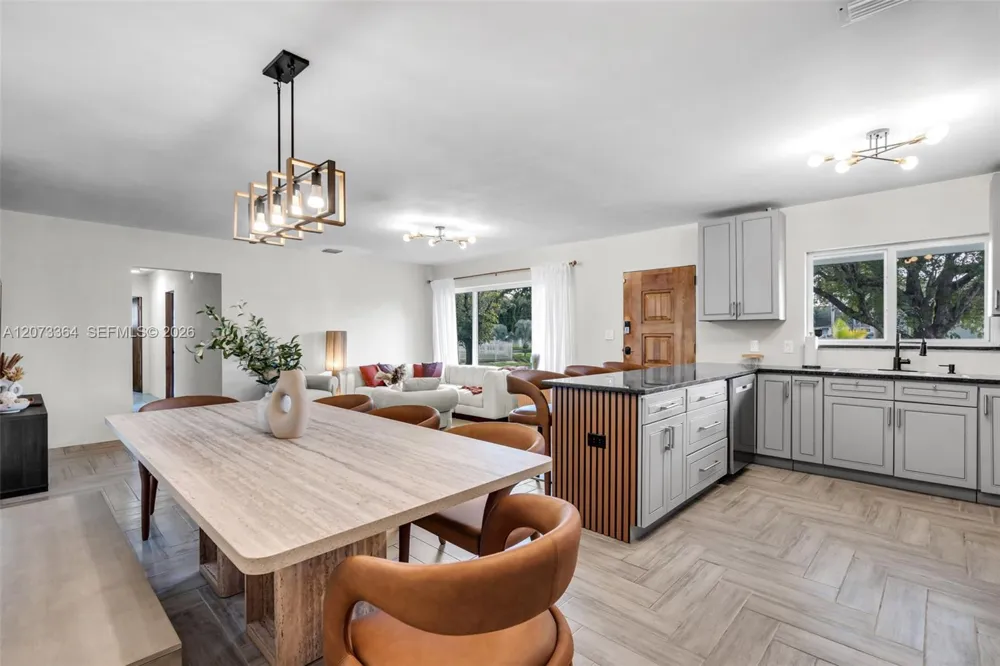 535 Biscayne River Dr Miami, FL 33169