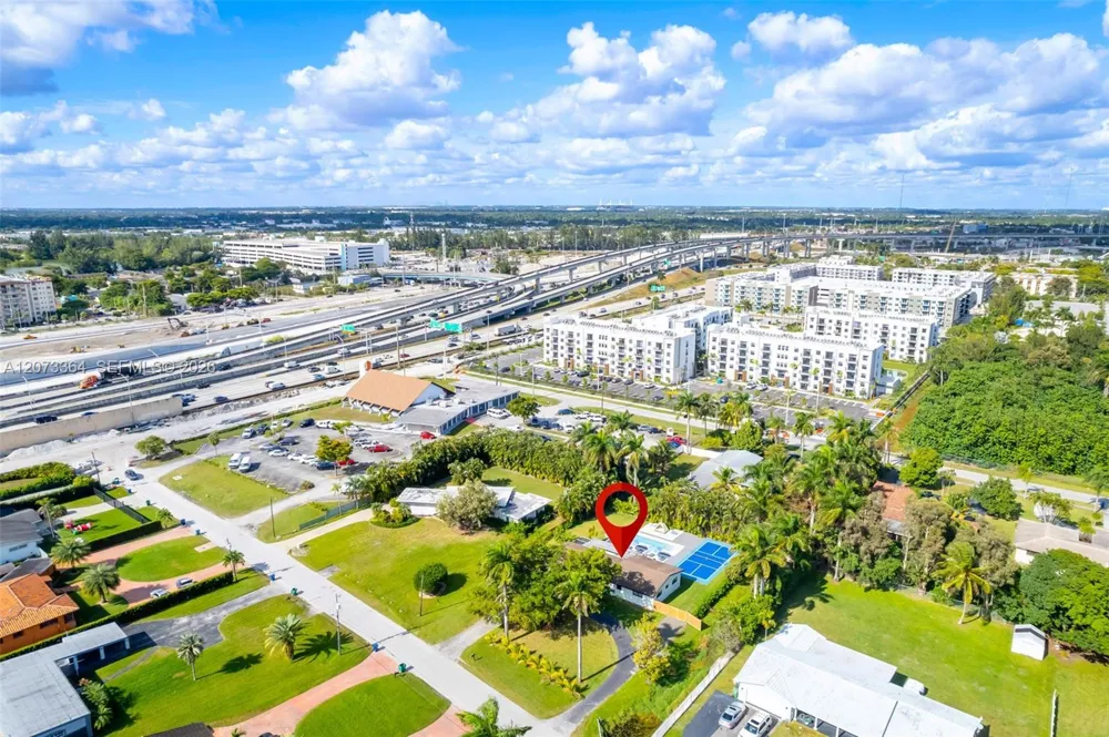 535 Biscayne River Dr Miami, FL 33169